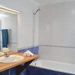 Spacieuse Et Lumineuse Avec Piscine Chauffee *