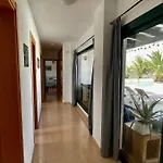 Spacieuse Et Lumineuse Avec Piscine Chauffee Villa