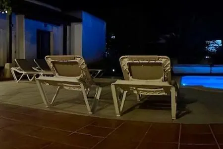 Villa Spacieuse Et Lumineuse Avec Piscine Chauffee *